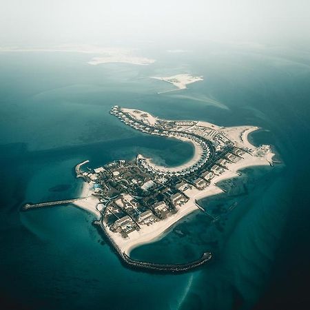 Nurai Island, Saadiyat Hotel Abu Dzabi Kültér fotó Aerial view of the island